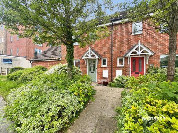 3 bed property, in Skippetts Gardens, £350,000