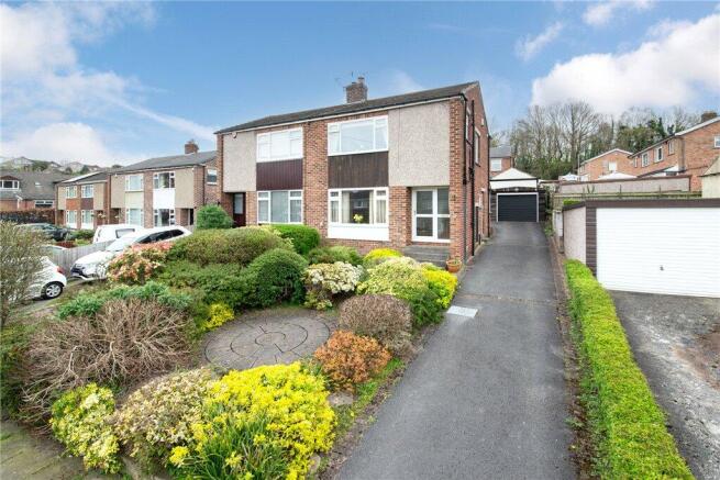 3 bed property, in Jowett Park Crescent, £225,000