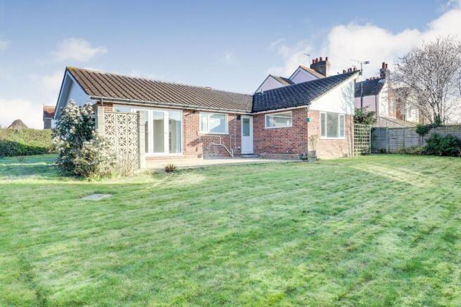 3 bed property, in Henley Road, £415,000