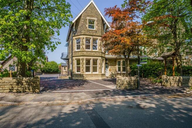 10 bed property, in Netherdale House, £1,800,000