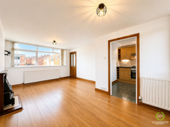 3 bed property, in Belmont Road, £85,000