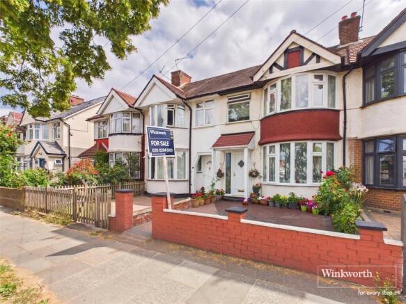 3 bed property, in Honeypot Lane, £560,000