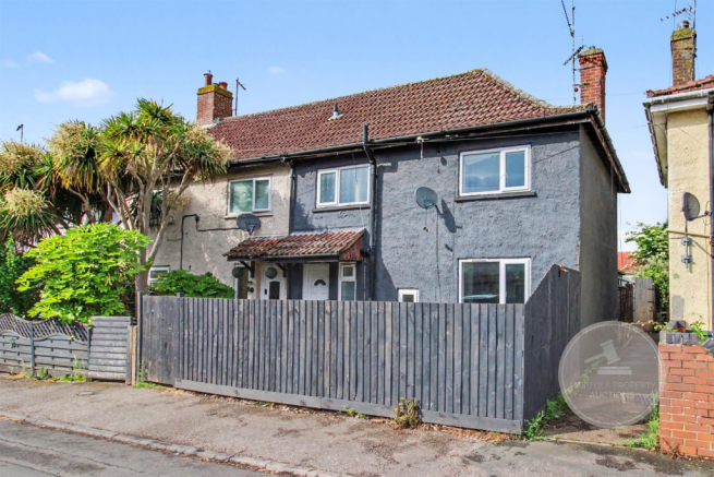 3 bed property, in Bunnett Avenue, £140,000