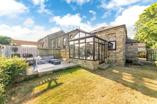 2 bed property, in Caretakers Cottage, £300,000