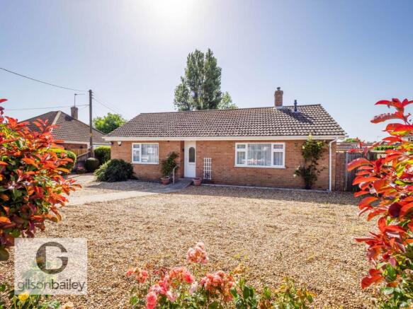2 bed property, in Vera Road, £275,000