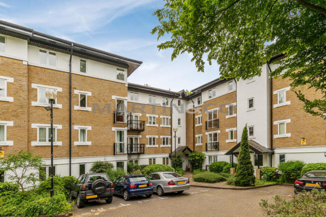 2 bed property, in Dickens Court, £395,000
