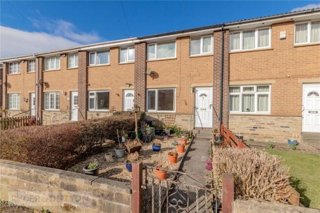 2 bed property, in St. James Road, £110,000