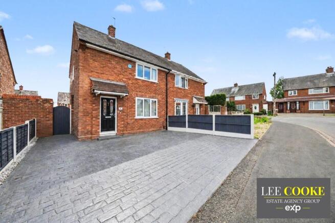 2 bed property, in Snape Road, £195,995