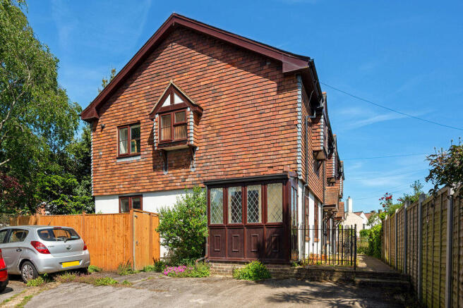 2 bed property, in Bridgefoot Path, £265,000