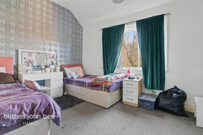 3 bed property, in Cotesheath Street, £105,000
