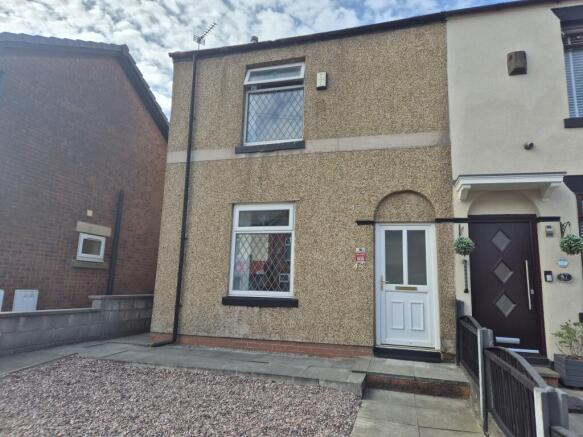 2 bed property, in 45 Church Street, £79,000