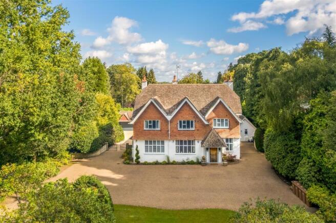 7 bed property, in Kingswood, £2,750,000