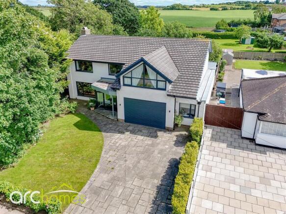 4 bed property, in Oldfield Carr Lane, £800,000