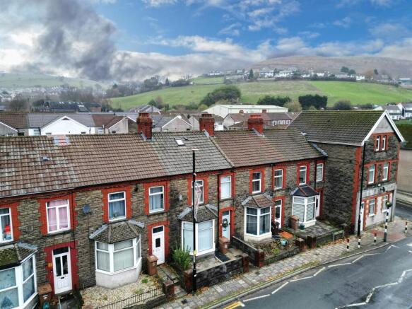 3 bed property, in Thomas Street, £175,000