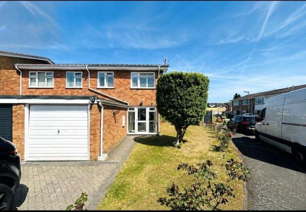3 bed property, in Aymer Drive, £525,000
