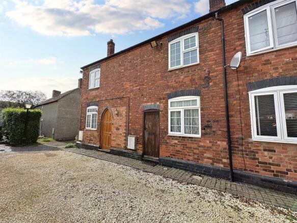 4 bed property, in South Lane, £300,000