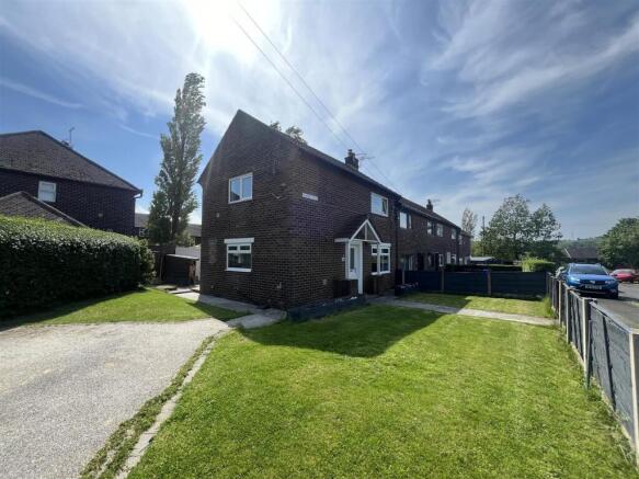 3 bed property, in Third Avenue, £250,000