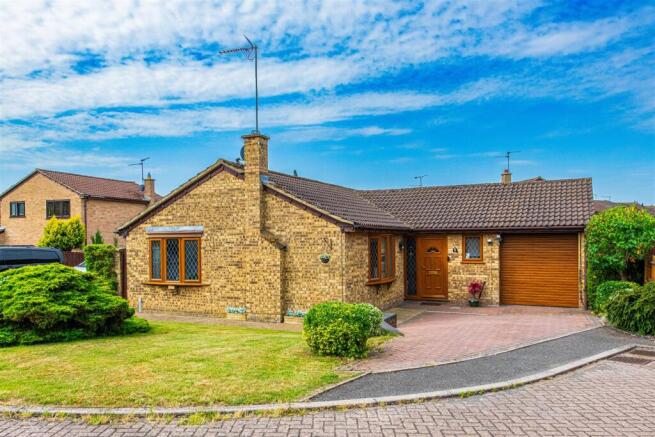 3 bed property, in Fineshade Close, £365,000