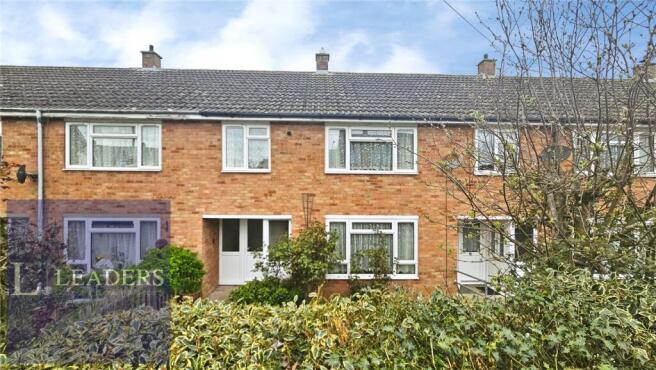 3 bed property, in Hillcrest Road, £220,000