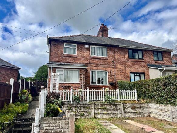 3 bed property, in Maes Eithen, £160,000