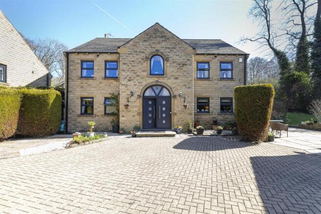6 bed property, in Ashford Manor, £750,000