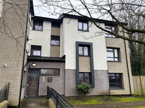 1 bed property, in Cherry Lane, £65,000