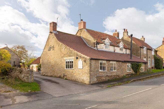 6 bed property, in Main Street, £620,000