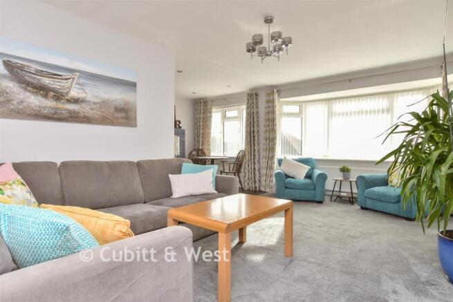 2 bed property, in Bevendean Avenue, £525,000