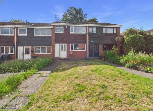 3 bed property, in Blossom Hill, £230,000