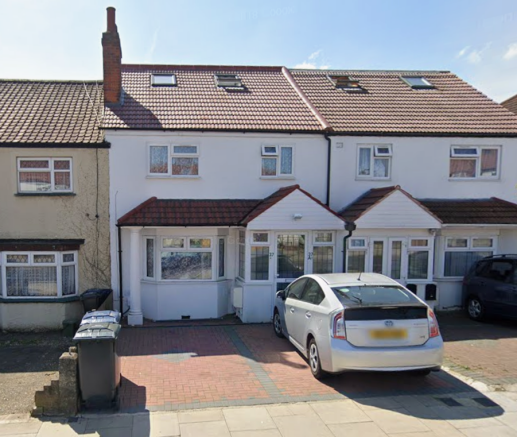 5 bed property, in Greenford, £825,000
