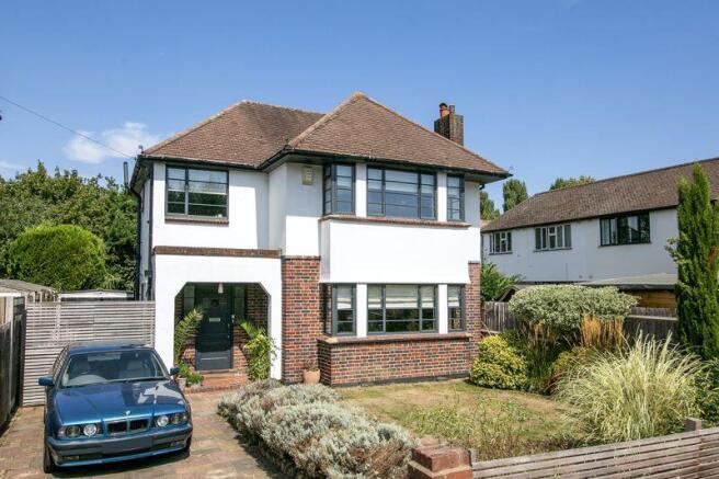 3 bed property, in Elm Tree Avenue, £1,095,000