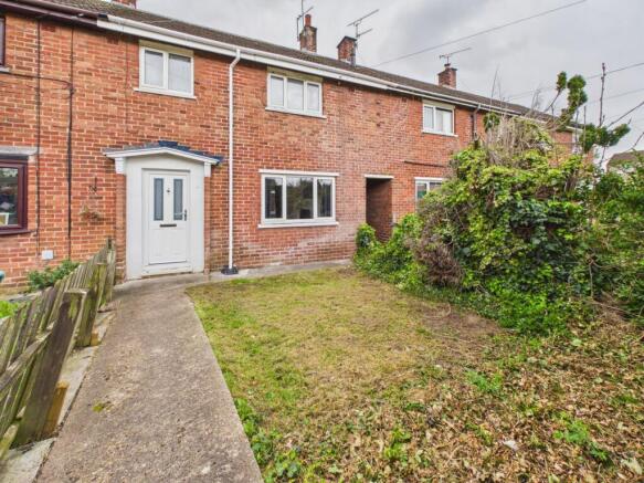 3 bed property, in Aspen Way, £200,000