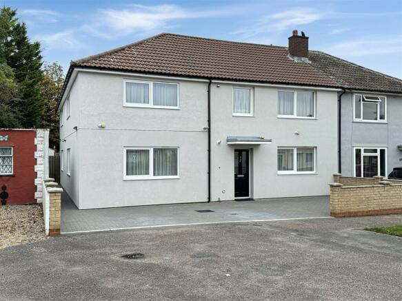 6 bed property, in Keynes Road, £900,000