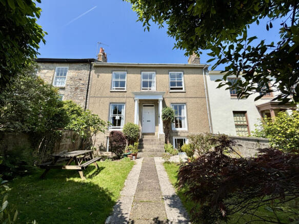 6 bed property, in Penrose Terrace, £550,000