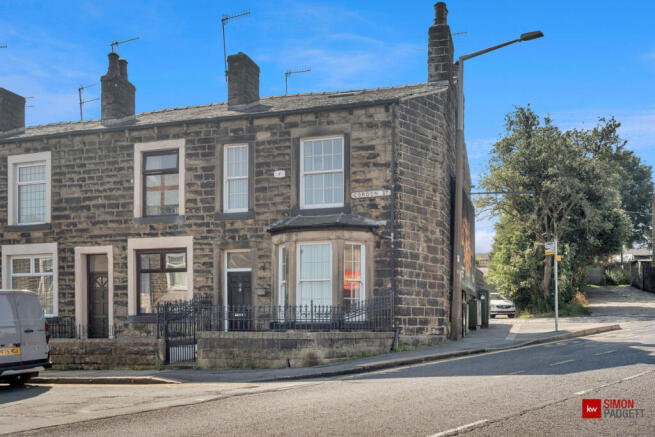 2 bed property, in Gordon Street, £120,000