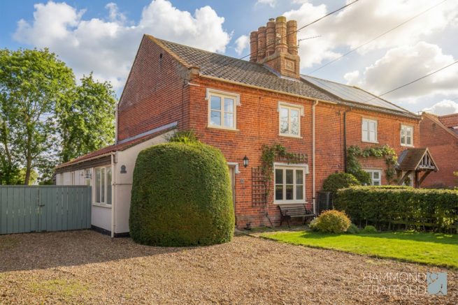 3 bed property, in Mill Road, £475,000