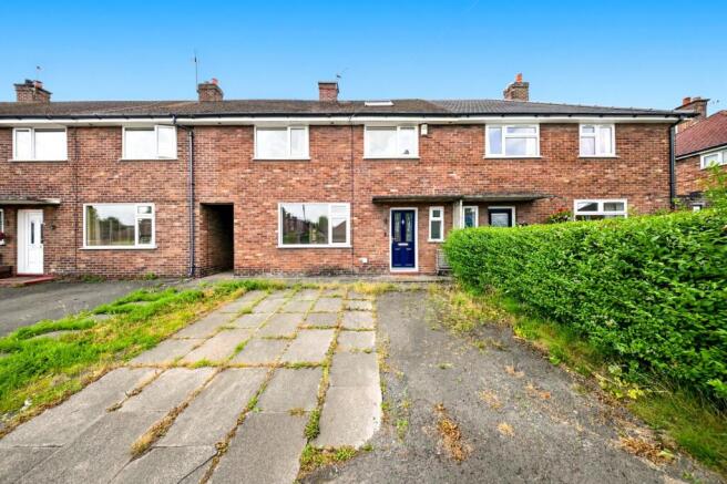 3 bed property, in Greenbank Lane, £200,000