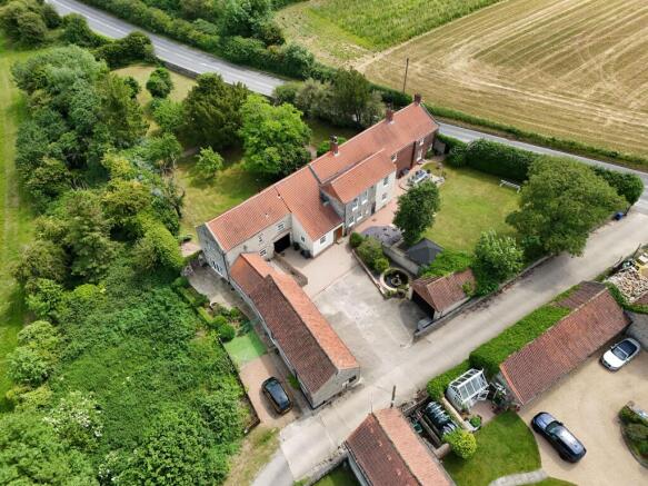10 bed property, in Limestone Hill Farm, £850,000