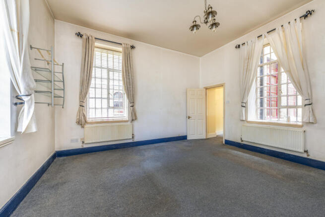 4 bed property, in Chevy Road, £400,000