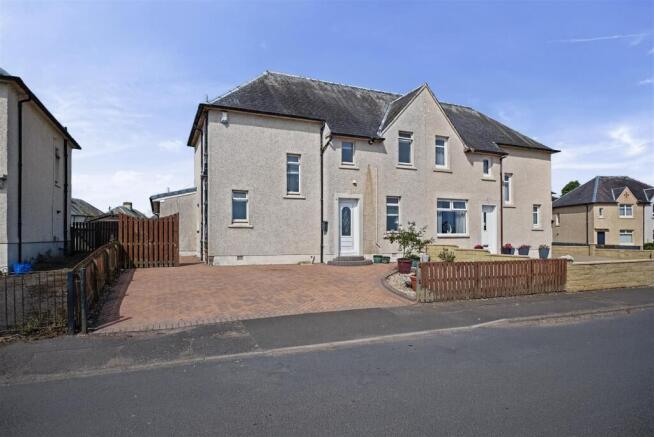 4 bed property, in Sidehead Road, £185,000
