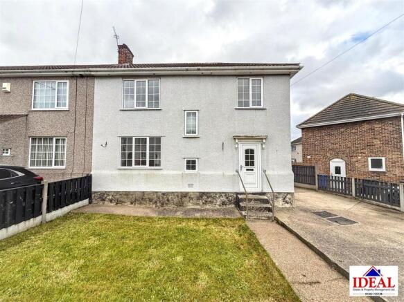 3 bed property, in Poplar Road, £120,000