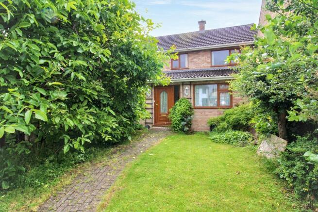 3 bed property, in Alkerton Road, £400,000