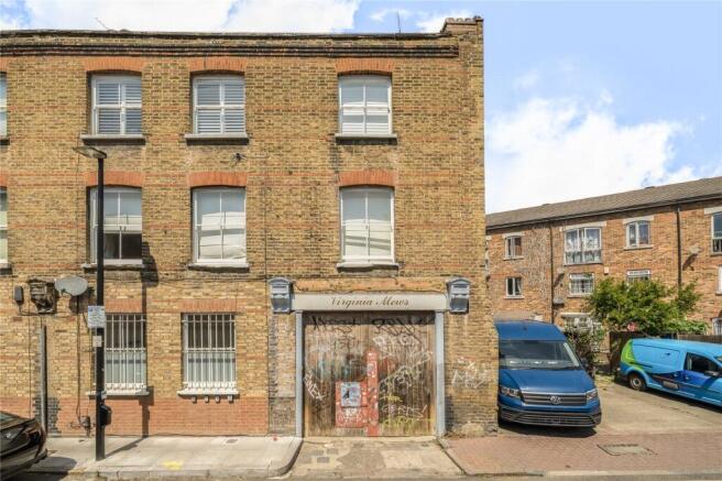 1 bed property, in Virginia Mews, £650,000
