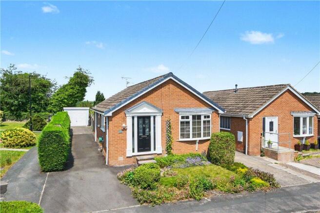 2 bed property, in Timble Grove, £300,000