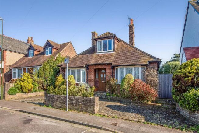 4 bed property, in Whyke Lane, £750,000