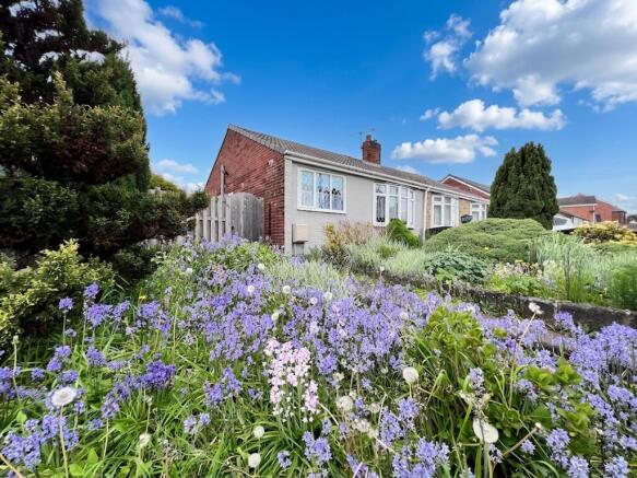 2 bed property, in Teall Street, £250,000
