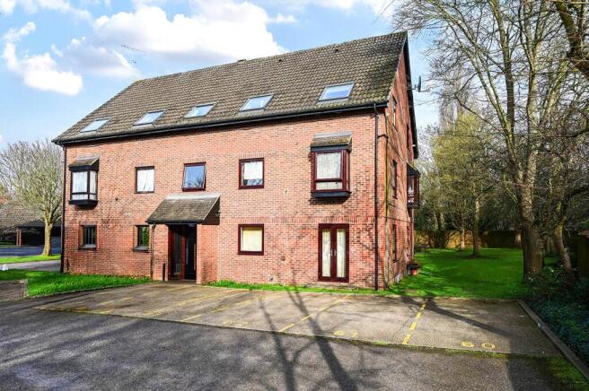 Studio, in Staines, £135,000