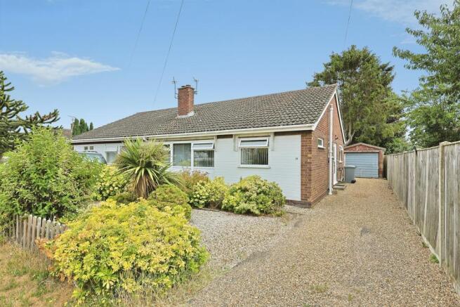3 bed property, in Coppice Avenue, £230,000