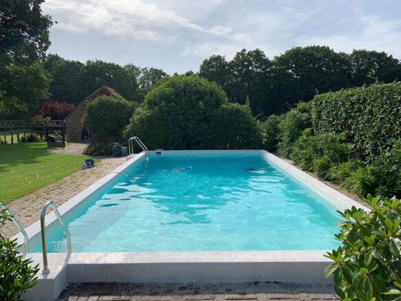 3 bed property, in Broomham Lane, £1,000,000