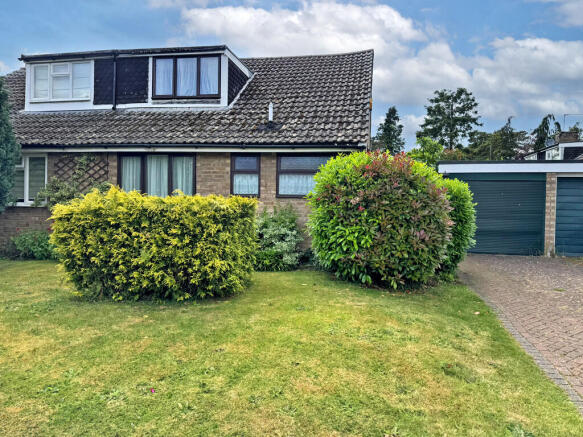 3 bed property, in Shakespeare Drive, £395,000